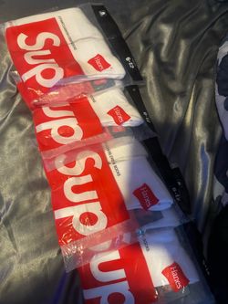 Supreme Socks