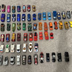 Hot Wheels Lot (1969–2003, 72 Cars) + 100-Car Rolling Case