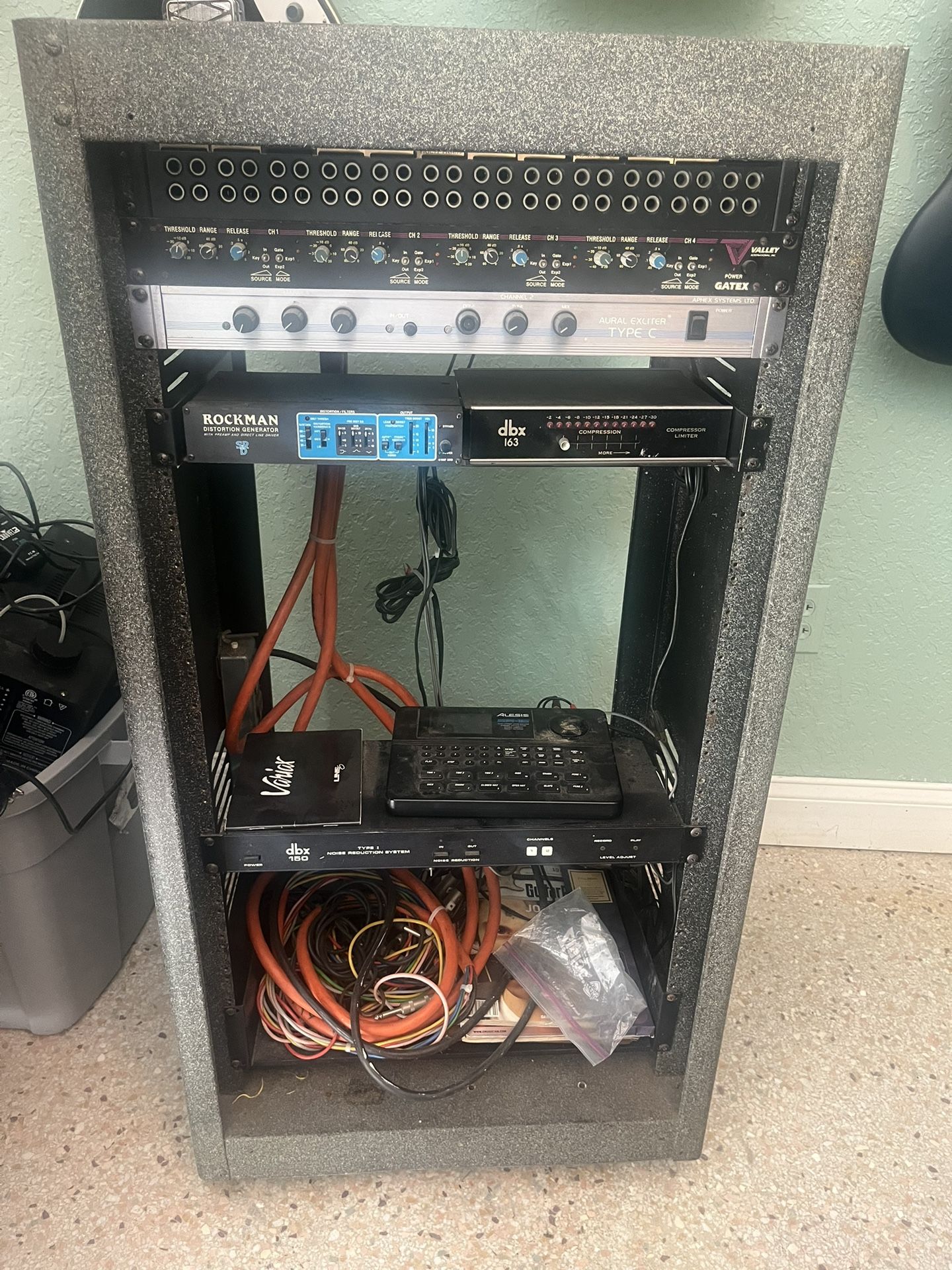 Steel Broadcast Rack