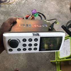 Fusion  Marine Radio