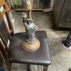 New York Statue Light Decor 