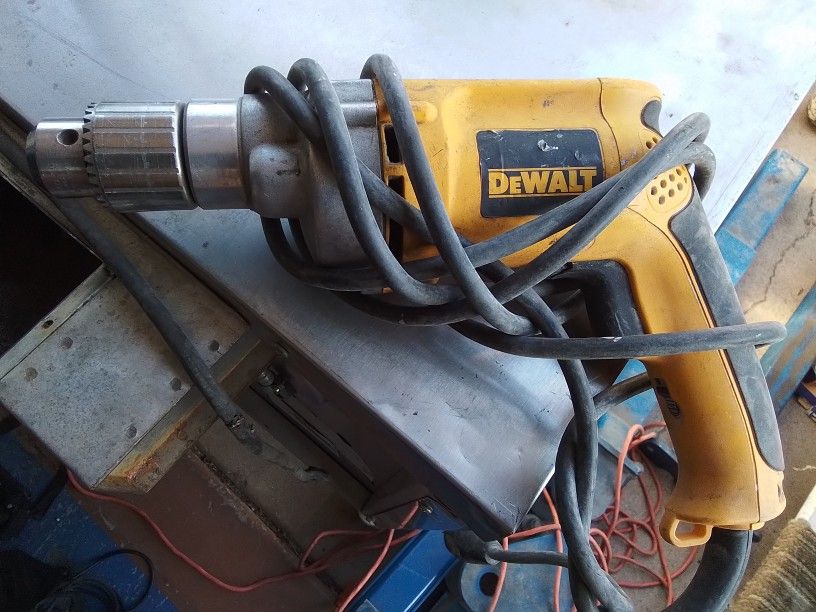 Dewalt 1/2" VSR Drill