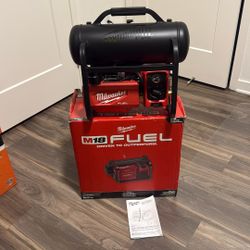 Milwaukee M18 FUEL 18-Volt Lithium-Ion Brushless Cordless 2 Gal. Electric Compact Quiet Compressor (Tool-Only)