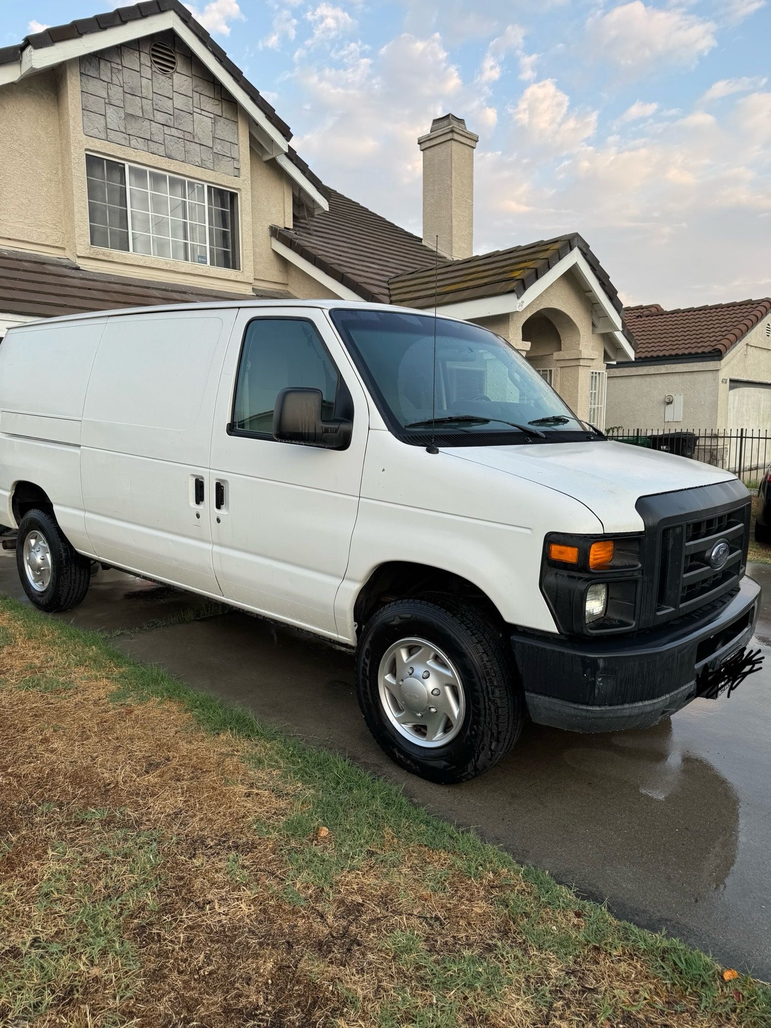 2011 Ford E-350