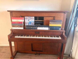 1914' antique piano