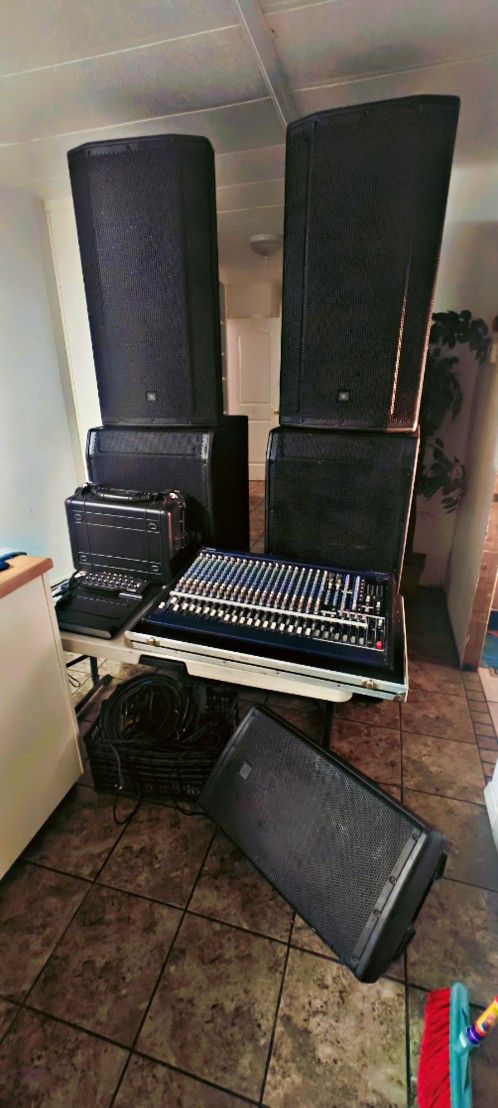 JBL Bajos Y Medios De Venta O Cambios