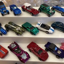 Collector seeking vintage old genuine Hot Wheels redlines 1960s 70s toy cars hotwheels red lines Matchbox too
