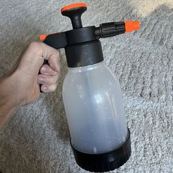 Pump sprayer