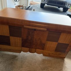 Caswell Runyan Cedar Chest