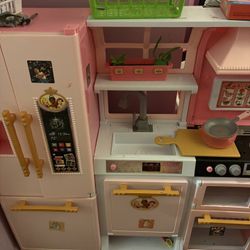 Play Kitchen