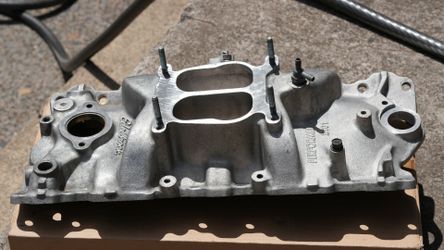 Edelbrock 2101 performer intake manifold