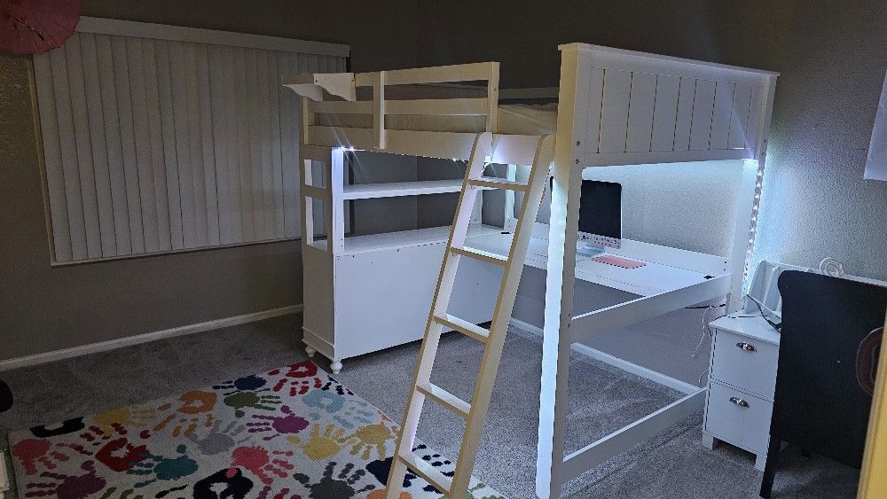 Bunked Bed With Desk And Dressers drawers