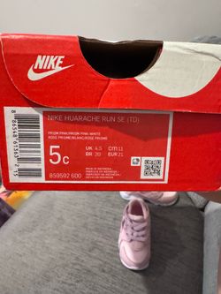 NIKE Huarache Run SE Prism pink