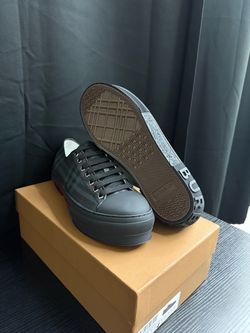 Burberry Shoes Black
