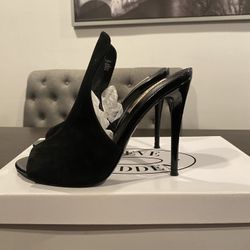 Steve Madden Black Suede Stiletto 7