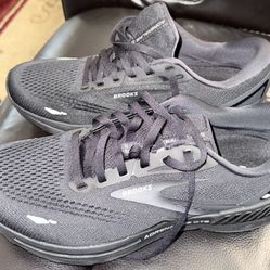 Brooks Adrenaline 