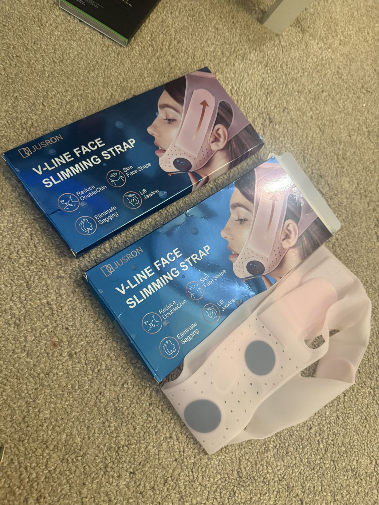 V-Line Mask Chin Up Mask Face Strap, Soft Silicone Chin Strap V Shaped Face Mask Chin strap (Light Pink) New sealed packaging Pick up Aldine and br