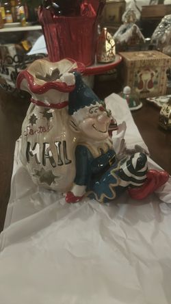 Elf candle holder