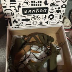 New women’s heels 7.5