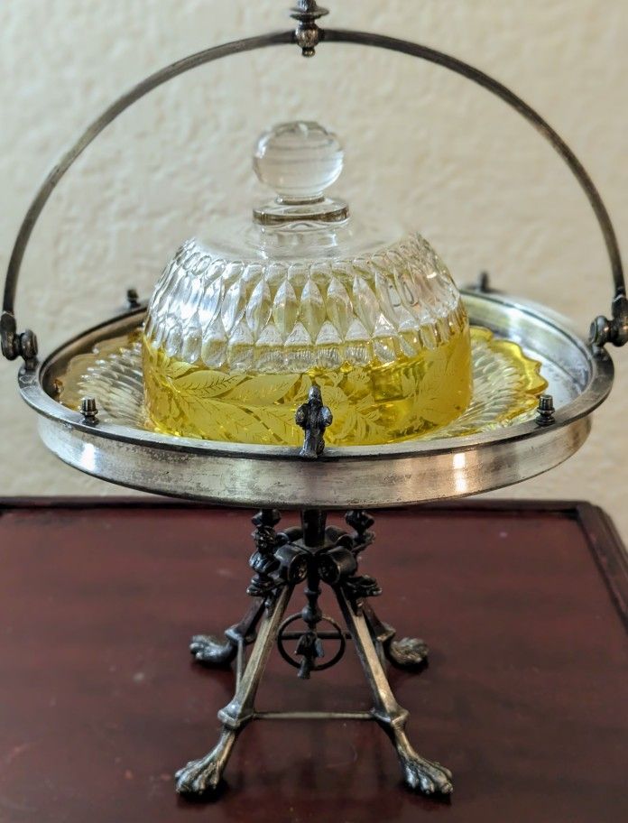 Antique Wedding Basket With Crystal Serving Siah