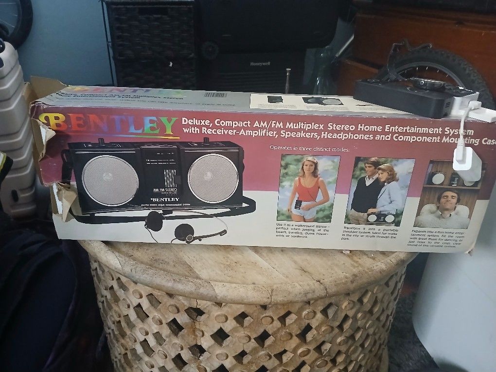 1980s Compact Multiple Stereo Home Entertainment System With Receiver Amplifier Speakers Headphones And Compounds Casing