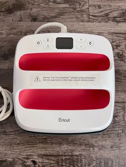 Cricut Exployer Air 2 with Heat Press