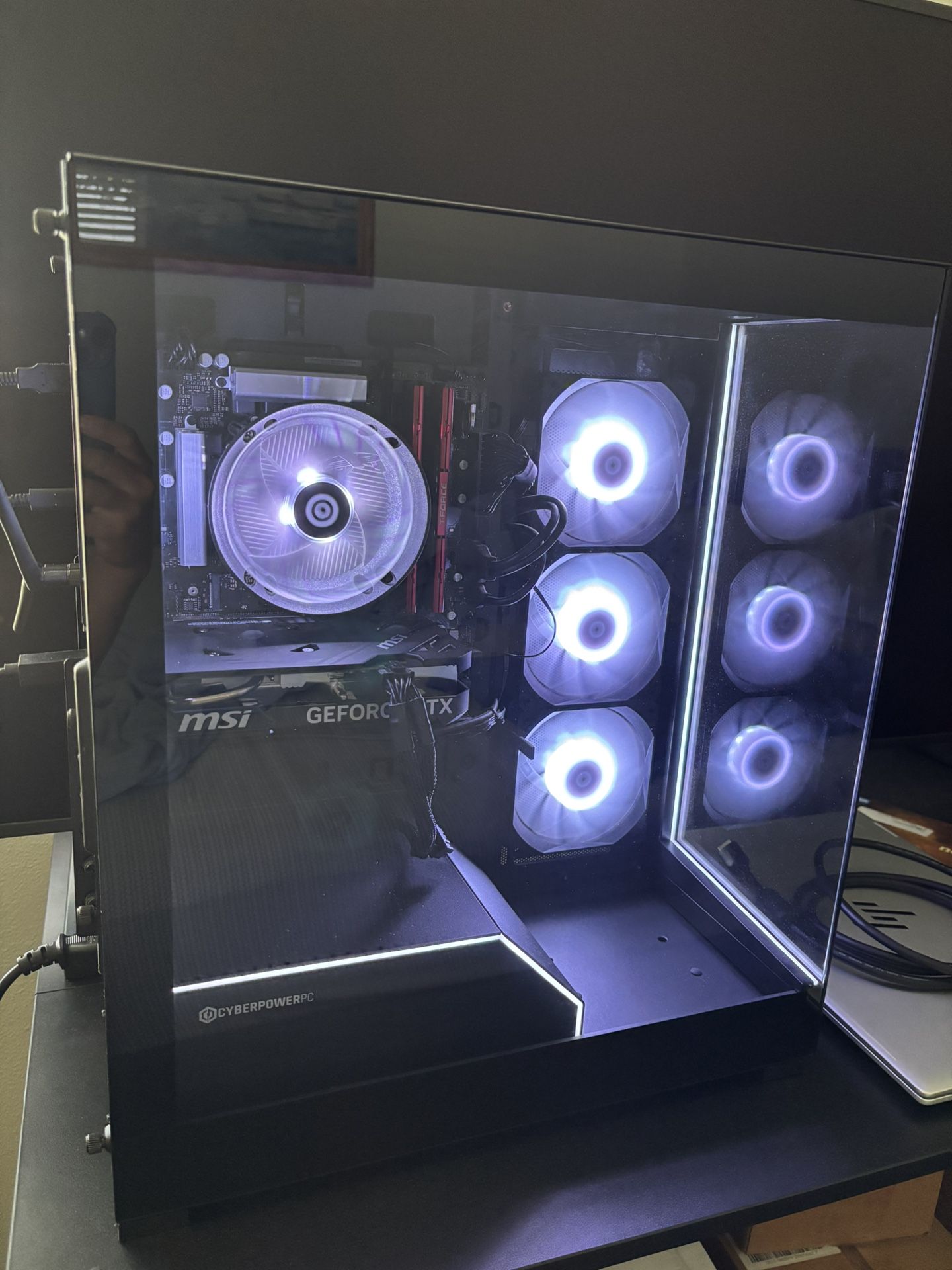 Cyberpower Gaming PC Intel I5-14400F/RTX 4060/32gb DDR5/512gb M2 SSD