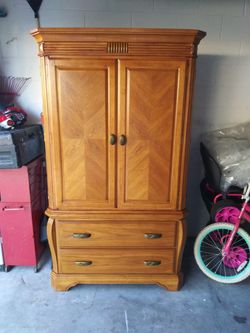 Armoire