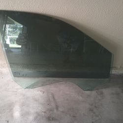 2019-2025 Sierra Silverado  Parts Glass Door Parts Passenger Side 