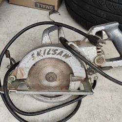 Skill Saw 7 And 1/2 In Blade Corded Electric Hand Tool Worm Drive