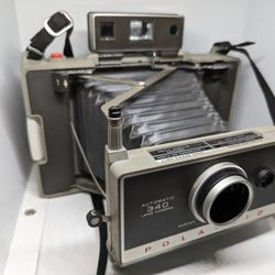 Polaroid 340 Land Camera