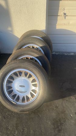 Lincoln town car rims
