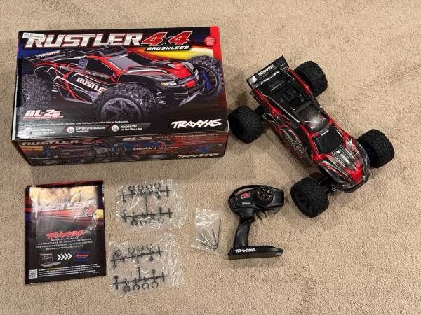 Traxxas Rustler 4x4 RC Car w/Transmitter and Original Box