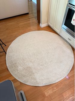 Round Rug - FREE!!!!