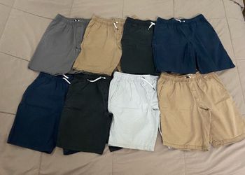 Boys shorts size M (8/10)