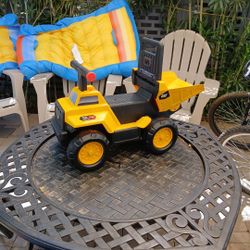 Cat Truck Toy