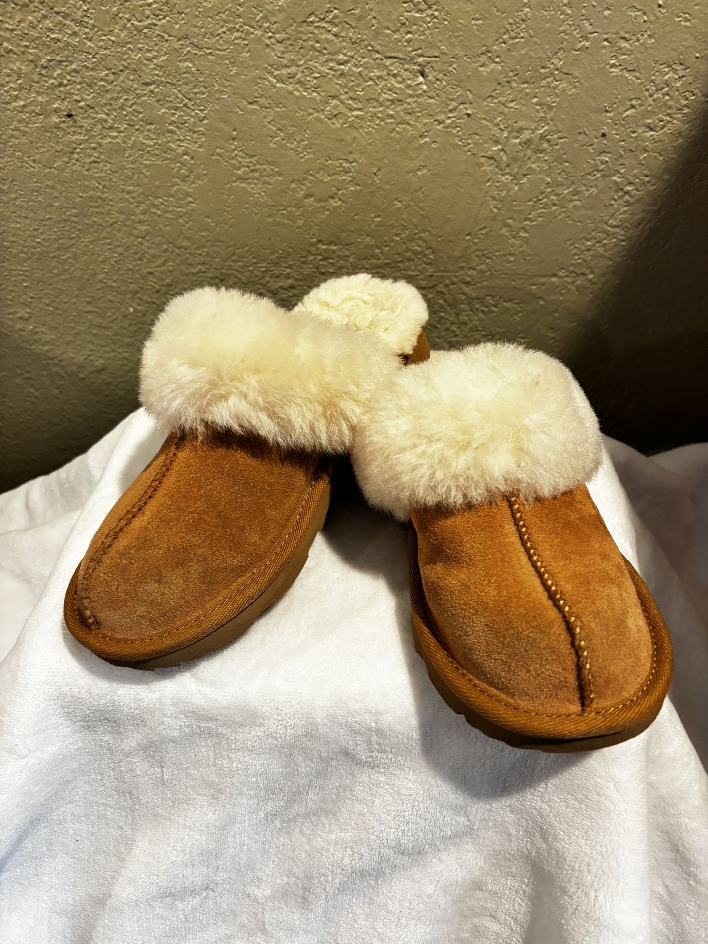 Girl Ugg Slippers