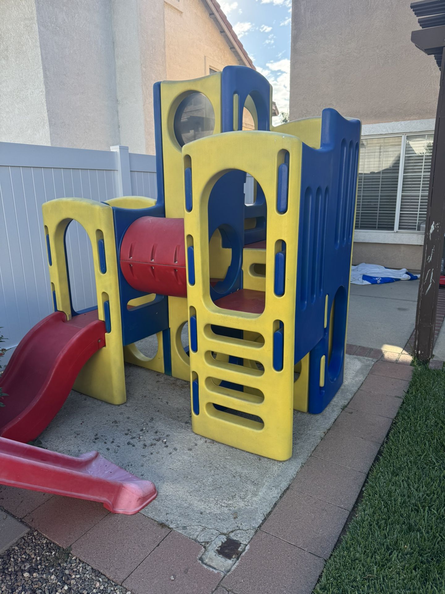 Little Tikes Climbing Tower Playground