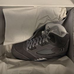 Jordan 5 Wolf Grey