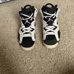 Jordan 6 Retro Oreos Size 7.5