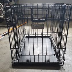 Sturdy Dog Crate Kennel With Tray and Seperator. NEW Open Box
