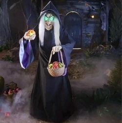 NEW- Disney Villains 5.5 ft Animated LED Evil Queen Witch Animatronic prop