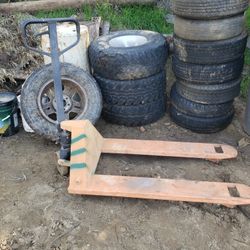Pallet Jack. Dolly