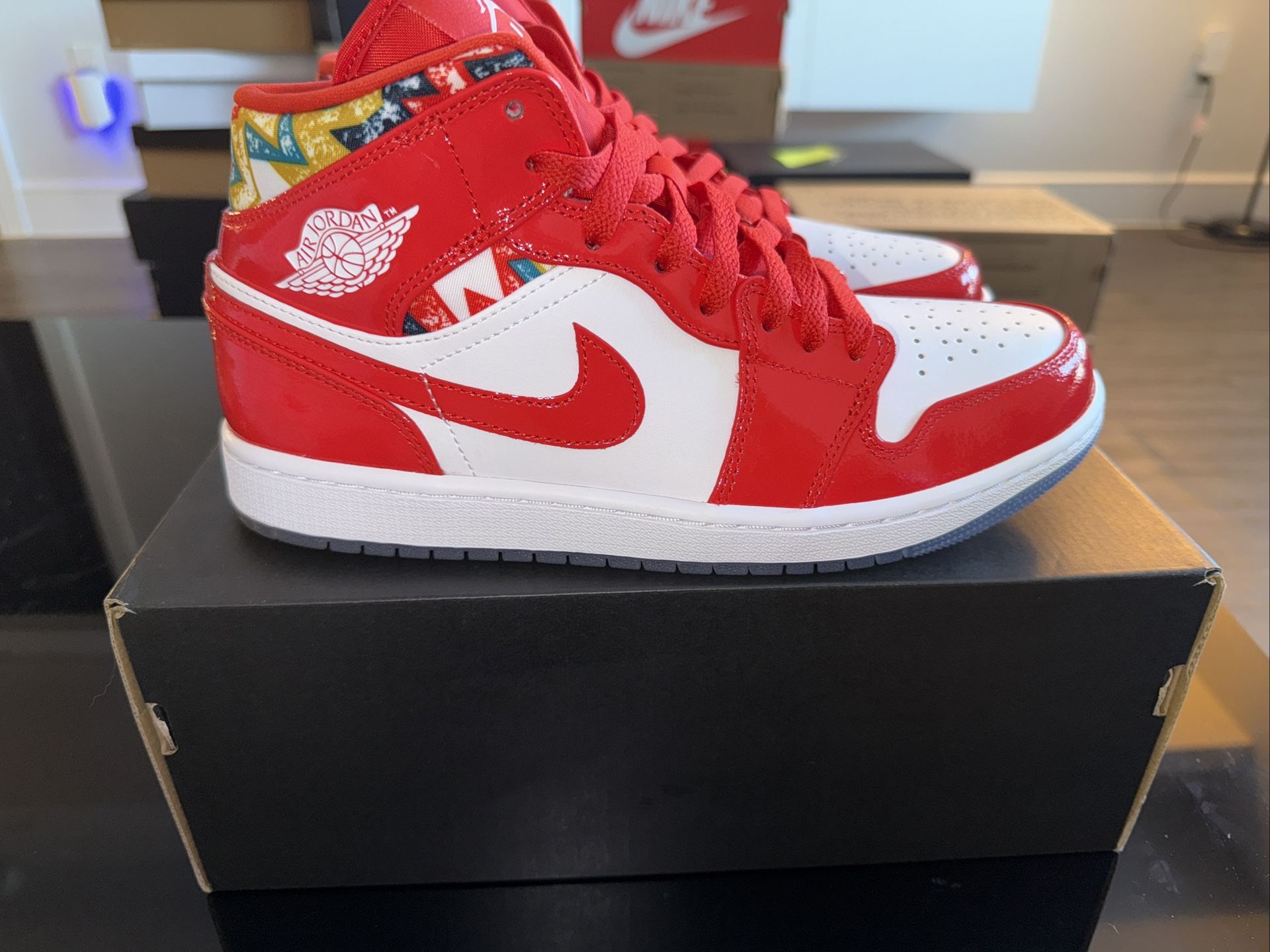 Air Jordan 1 Mid SE Barcelona Sweater Size M8
