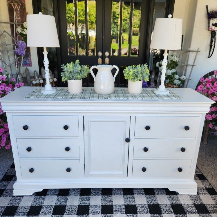 Dresser