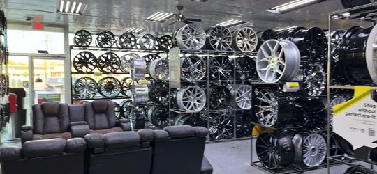 CUSTOM WHEELS SET $40 DOWN