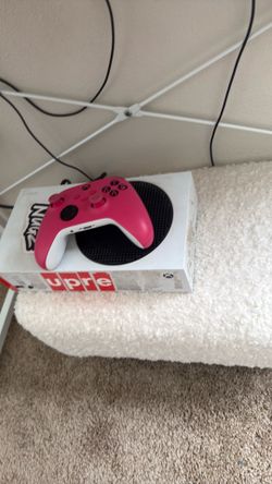Xbox series s send me an offer