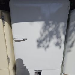 1950s Frigidaire Refrigerator 