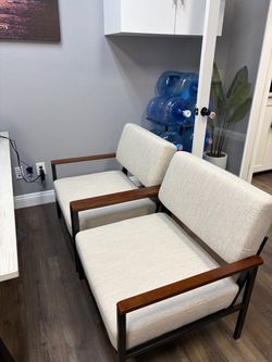 Accent chairs