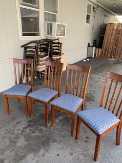 4 Sillas 🪑 Recién Tapizadas 